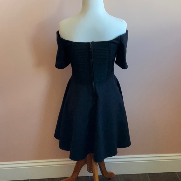 Guess Fit & Flare Off the Shoulder Dress - Picture 5 of 6